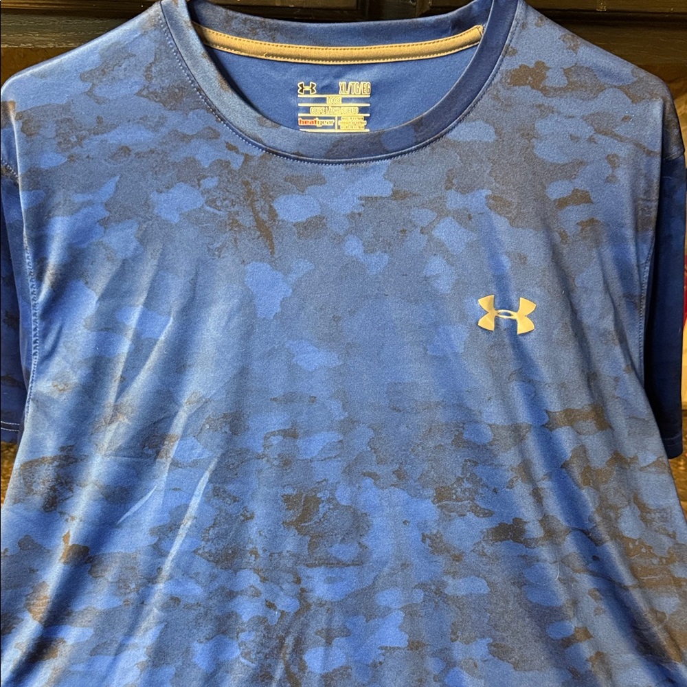 Under Armour Men's Blue and Black Camo Tee. Heat Gear
